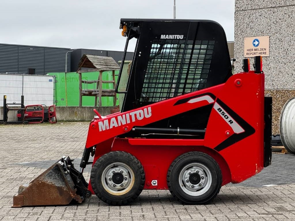 Manitou 850R, 2021, 365 hours! - Mini ekskavatorius: foto 2 Manitou 850R, 2021, 365 hours! - Mini ekskavatorius: foto 2