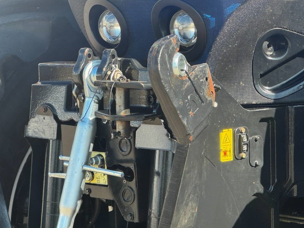 New Holland T7.245 Auto Command, GPS complete, frontlinkage - Traktorius: foto 4 New Holland T7.245 Auto Command, GPS complete, frontlinkage - Traktorius: foto 4