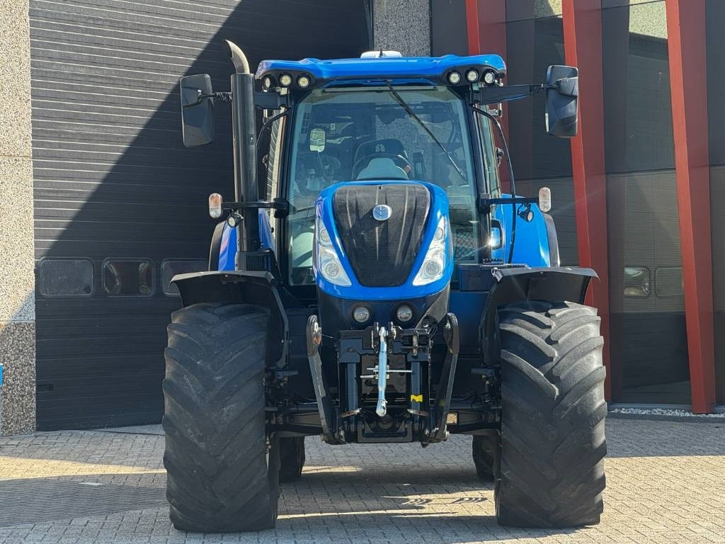 New Holland T7.245 Auto Command, GPS complete, frontlinkage - Traktorius: foto 5 New Holland T7.245 Auto Command, GPS complete, frontlinkage - Traktorius: foto 5