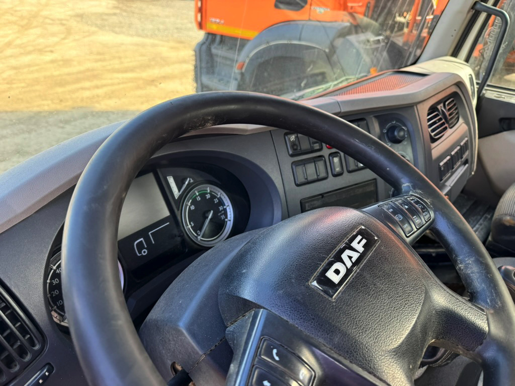 Gatvių šlavimo mašina DAF LF180: foto 9