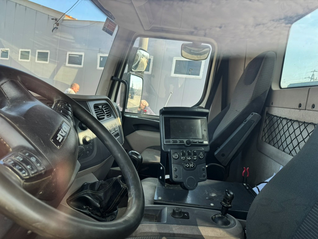 Gatvių šlavimo mašina DAF LF180: foto 13