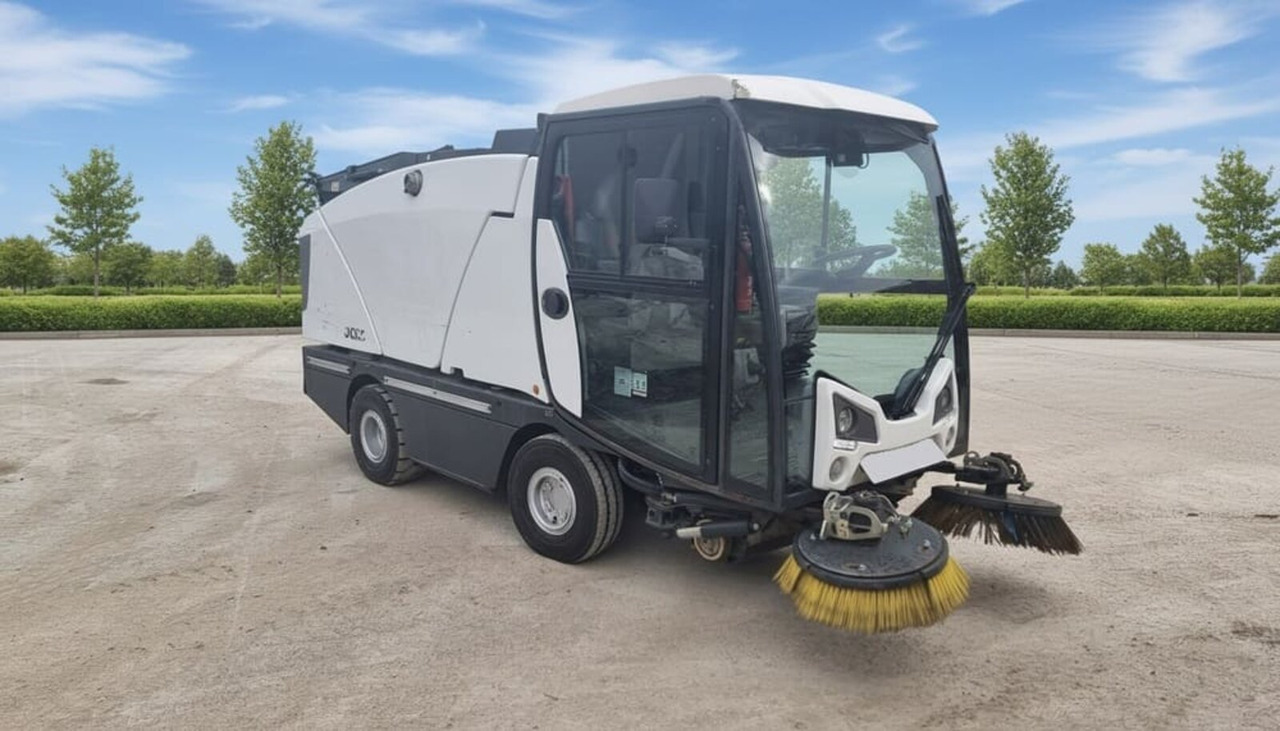 Johnston C202 - Gatvių šlavimo mašina: foto 1 Johnston C202 - Gatvių šlavimo mašina: foto 1