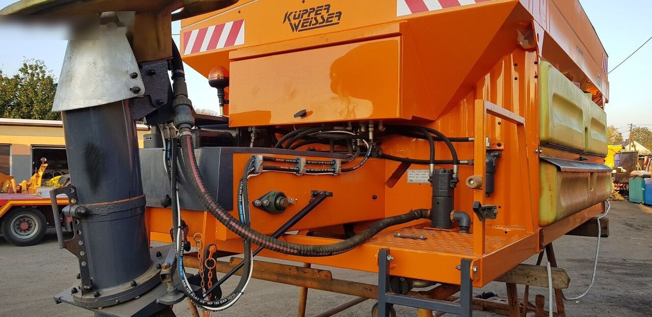Schmidt KUPPER WEISSER 7m3 - Smėlio/ Druskos barstytuvas - Komunalinė/ Specializuota technika: foto 3 Schmidt KUPPER WEISSER 7m3 - Smėlio/ Druskos barstytuvas - Komunalinė/ Specializuota technika: foto 3