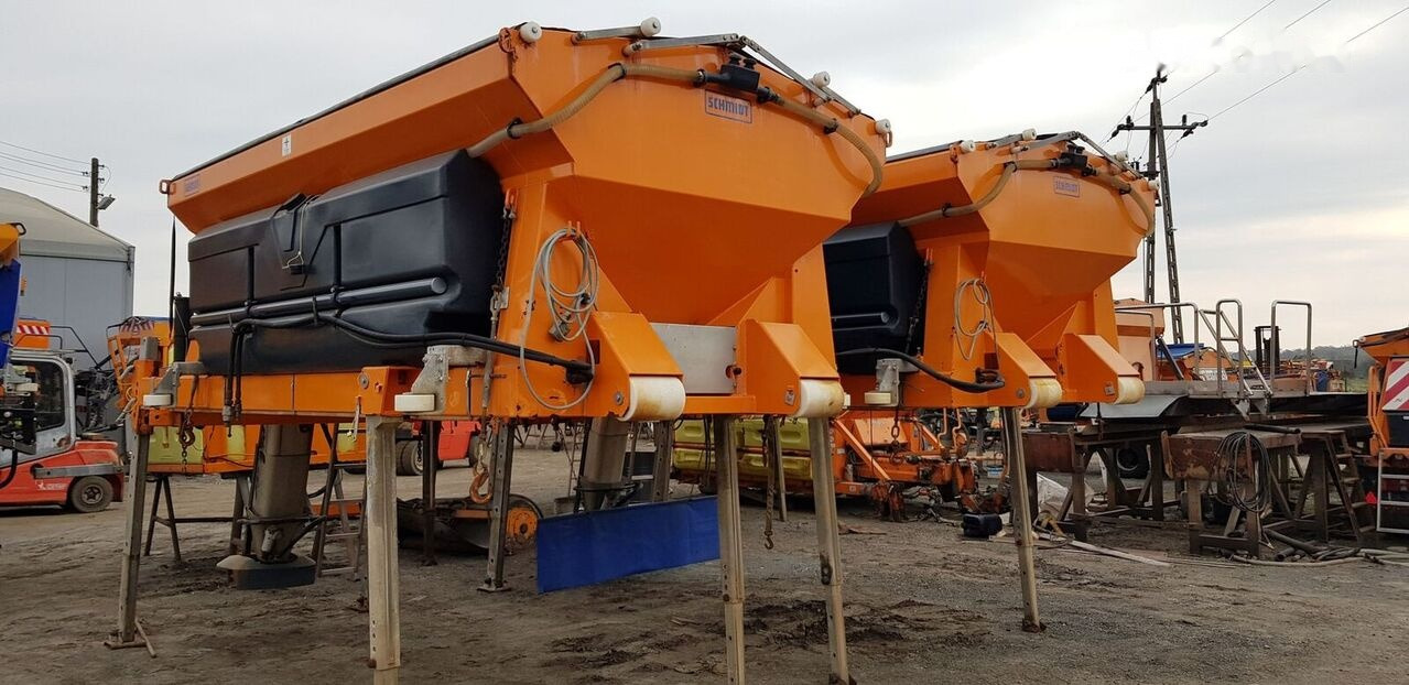 Schmidt Solarko piaskarka SCHMIDT STRATOS 5m3 20 - Smėlio/ Druskos barstytuvas - Komunalinė/ Specializuota technika: foto 1 Schmidt Solarko piaskarka SCHMIDT STRATOS 5m3 20 - Smėlio/ Druskos barstytuvas - Komunalinė/ Specializuota technika: foto 1