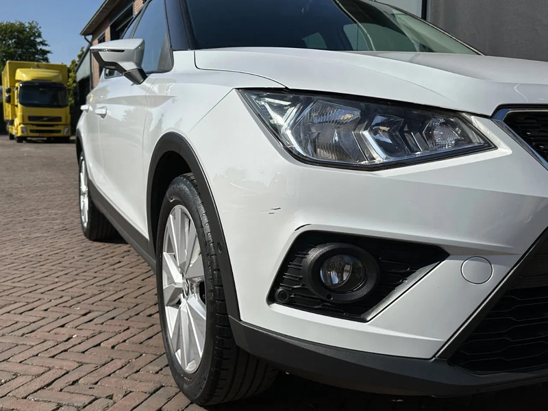 SEAT Arona 1.0 TSI Style Business Intense Carplay Dealeronderhouden Cruise Clima Navi Camera - Hečbekas: foto 4 SEAT Arona 1.0 TSI Style Business Intense Carplay Dealeronderhouden Cruise Clima Navi Camera - Hečbekas: foto 4