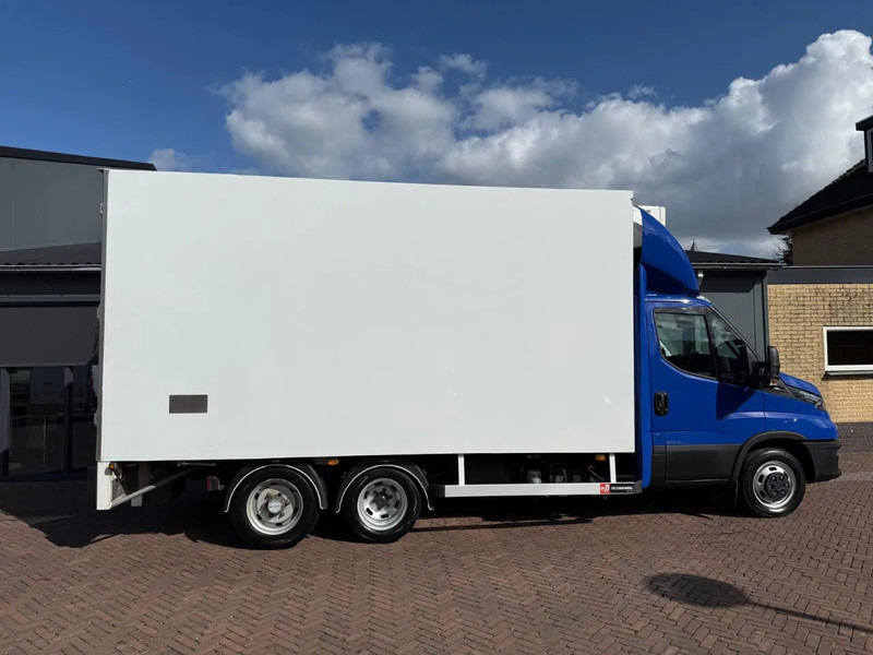 Iveco Daily 40C18 3.0 180PK A/T BE COMBI KOELER Thermoking 3 Zits CVO - Vilkikas: foto 2 Iveco Daily 40C18 3.0 180PK A/T BE COMBI KOELER Thermoking 3 Zits CVO - Vilkikas: foto 2
