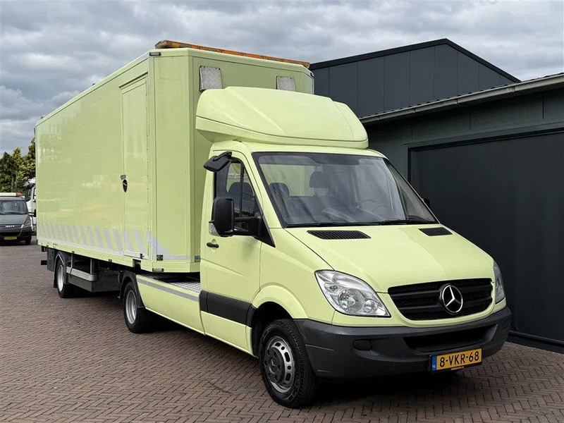 Mercedes-Benz Sprinter 519 BE Trekker 3250 KG laadvermogen Dhollandia Laadklep - Vilkikas: foto 1 Mercedes-Benz Sprinter 519 BE Trekker 3250 KG laadvermogen Dhollandia Laadklep - Vilkikas: foto 1
