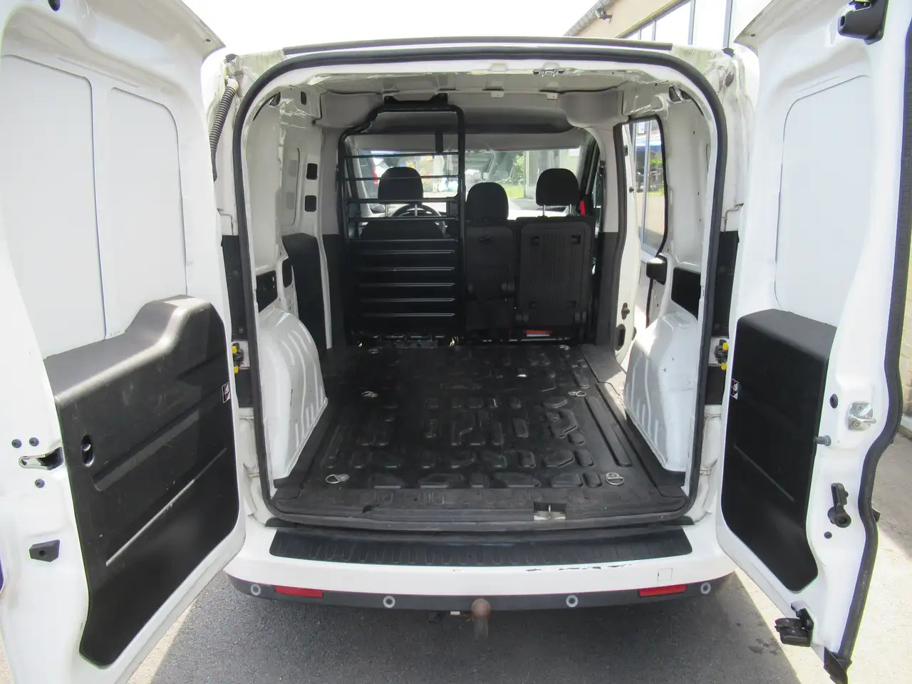 Fiat Doblo 105CV AIRCO,NAVI,CRUISE 9000€+TVA - Krovininis mikroautobusas: foto 5 Fiat Doblo 105CV AIRCO,NAVI,CRUISE 9000€+TVA - Krovininis mikroautobusas: foto 5