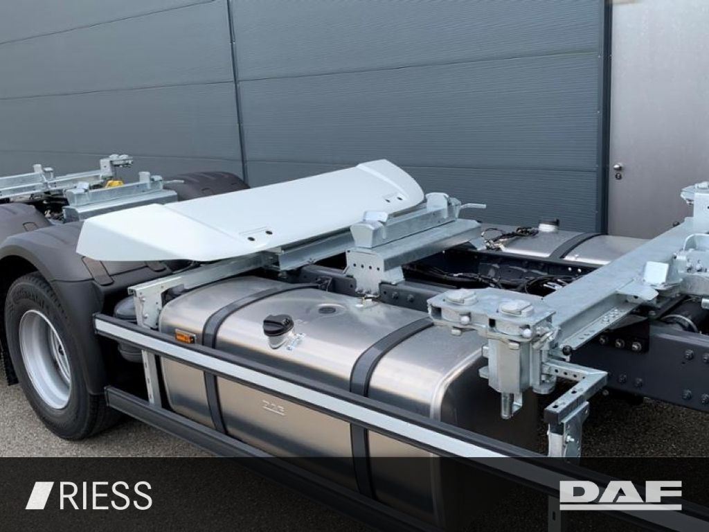 DAF XG 480 FAN 6X2 Multiwechsler 1120-1320 mm 2xAHK - Konteineris-vežimus/ Sukeisti kūną sunkvežimis: foto 4 DAF XG 480 FAN 6X2 Multiwechsler 1120-1320 mm 2xAHK - Konteineris-vežimus/ Sukeisti kūną sunkvežimis: foto 4