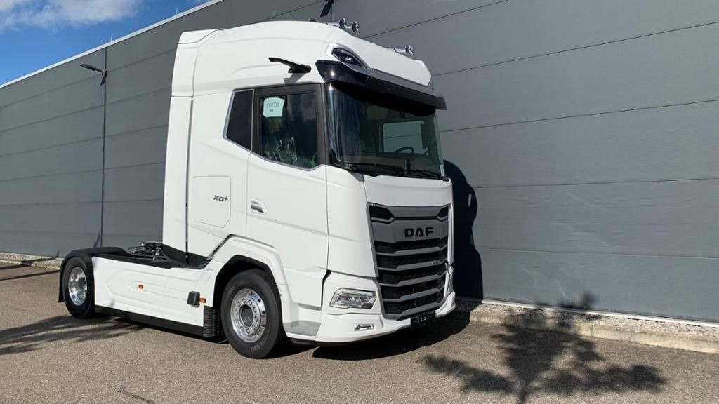 DAF XG+ 530 FT Leder Alcoa Vollluft Standklima - Vilkikas: foto 1 DAF XG+ 530 FT Leder Alcoa Vollluft Standklima - Vilkikas: foto 1