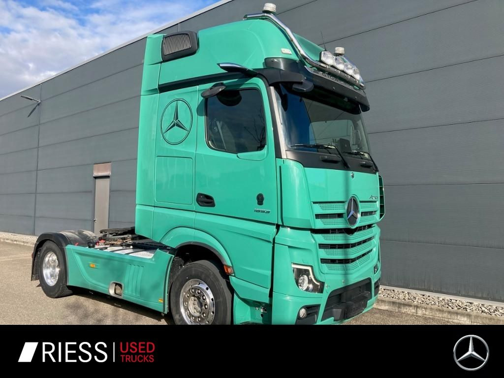 Mercedes-Benz Actros 1853 LS Giga Space Alcoa Hydraulik Navi Mercedes-Benz Actros 1853 LS Giga Space Alcoa Hydraulik Navi - Vilkikas: foto 1 Mercedes-Benz Actros 1853 LS Giga Space Alcoa Hydraulik Navi Mercedes-Benz Actros 1853 LS Giga Space Alcoa Hydraulik Navi - Vilkikas: foto 1