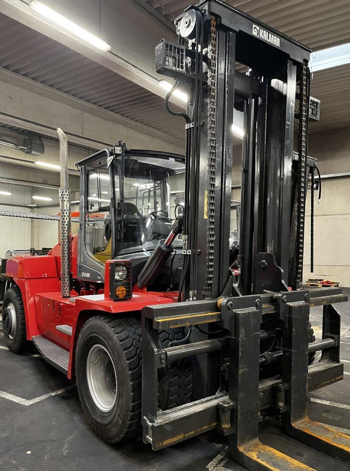 Kalmar DCG120-12 - Dyzelinis krautuvas: foto 2 Kalmar DCG120-12 - Dyzelinis krautuvas: foto 2