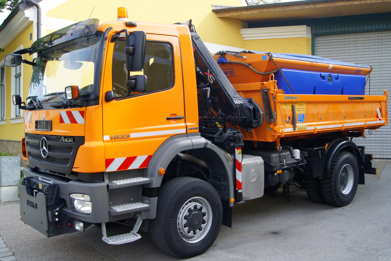 MERCEDES-BENZ AXOR 1833 4x4/TÜV/Eur4/HIAB 088/MEILLER/Winterdienst/Salzstreuer - Sniego valymo mašina: foto 2 MERCEDES-BENZ AXOR 1833 4x4/TÜV/Eur4/HIAB 088/MEILLER/Winterdienst/Salzstreuer - Sniego valymo mašina: foto 2