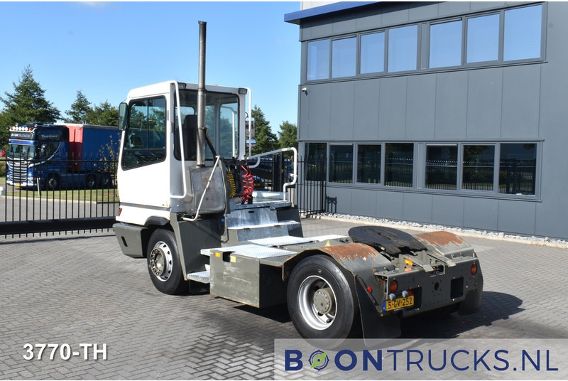Terberg YT222 4x2 | TERMINAL TRUCK * NL KENTEKEN - Vilkikas: foto 4 Terberg YT222 4x2 | TERMINAL TRUCK * NL KENTEKEN - Vilkikas: foto 4