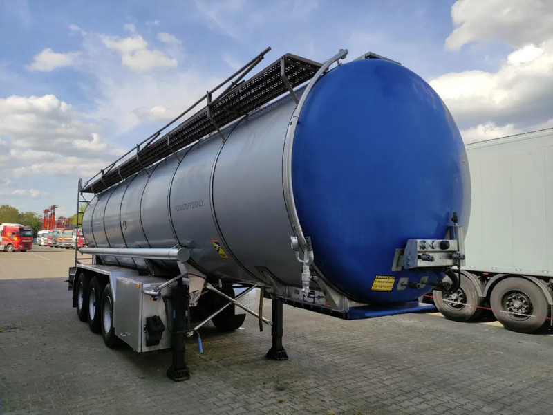 Burg 26165 liter Tankoplegger 1 kamer MET RVS Pomp - Puspriekabė cisterna: foto 5 Burg 26165 liter Tankoplegger 1 kamer MET RVS Pomp - Puspriekabė cisterna: foto 5