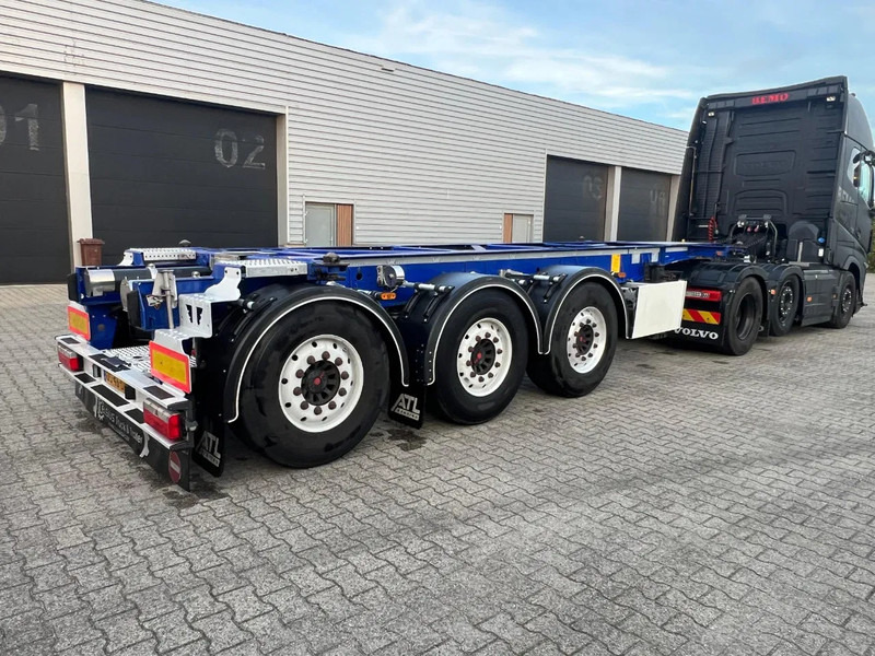 LAG 20FT SWAP ADR 3260KG ACHTER OPEN 2x - Konteineris-vežimus/ Sukeisti kūną puspriekabė: foto 1 LAG 20FT SWAP ADR 3260KG ACHTER OPEN 2x - Konteineris-vežimus/ Sukeisti kūną puspriekabė: foto 1