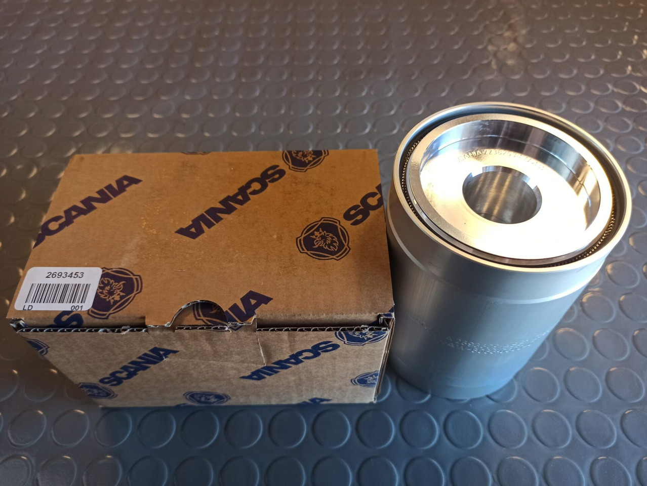 SCANIA ACCUMULATOR 2693453 - Stabdžių dalys - Sunkvežimis: foto 1 SCANIA ACCUMULATOR 2693453 - Stabdžių dalys - Sunkvežimis: foto 1