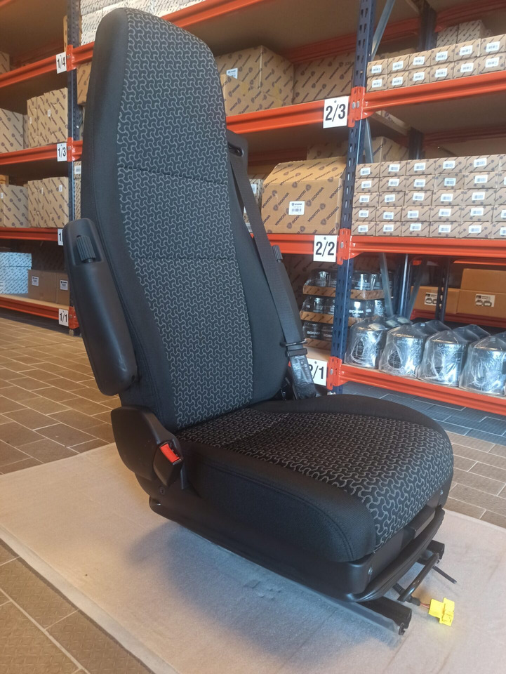 SCANIA DRIVER'S SEAT - 2421529 - Sėdynė - Sunkvežimis: foto 1 SCANIA DRIVER'S SEAT - 2421529 - Sėdynė - Sunkvežimis: foto 1