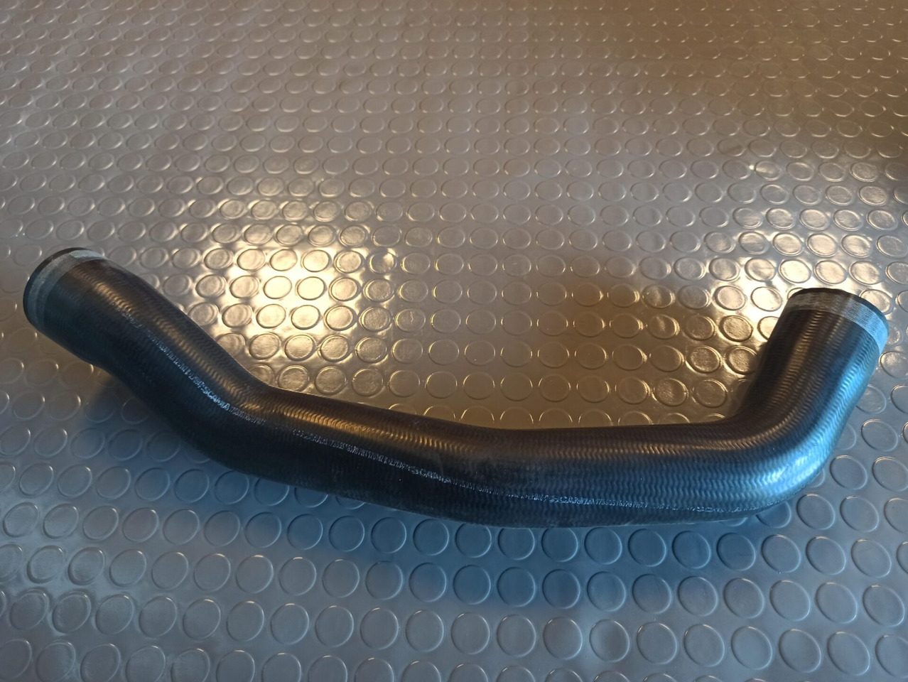 SCANIA HOSE 1755951 - Variklis ir dalys - Sunkvežimis: foto 1 SCANIA HOSE 1755951 - Variklis ir dalys - Sunkvežimis: foto 1