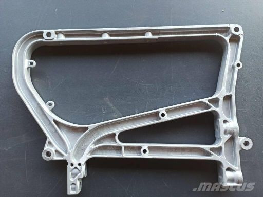 VOLVO ADBLUE TANK BRACKET 21887348 - Rėmas/ Važiuoklė - Sunkvežimis: foto 1 VOLVO ADBLUE TANK BRACKET 21887348 - Rėmas/ Važiuoklė - Sunkvežimis: foto 1