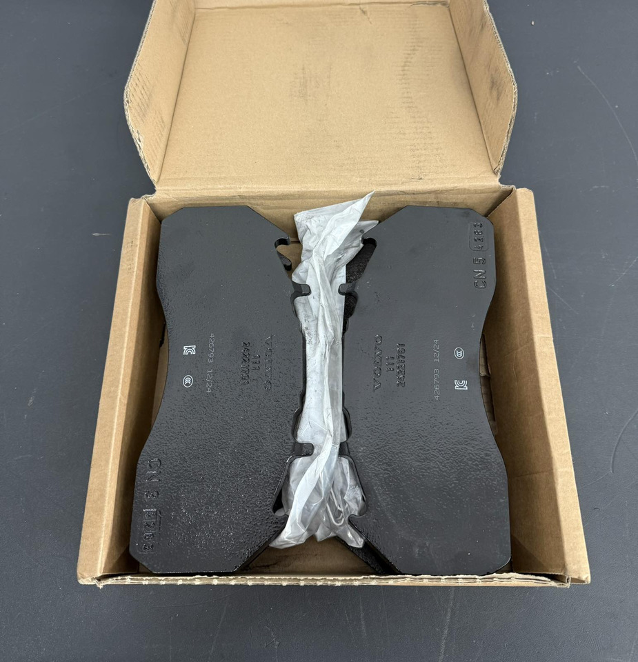 VOLVO BRAKE PAD KIT 24226156 - Diskinės stabdžių kaladėlės - Sunkvežimis: foto 2 VOLVO BRAKE PAD KIT 24226156 - Diskinės stabdžių kaladėlės - Sunkvežimis: foto 2
