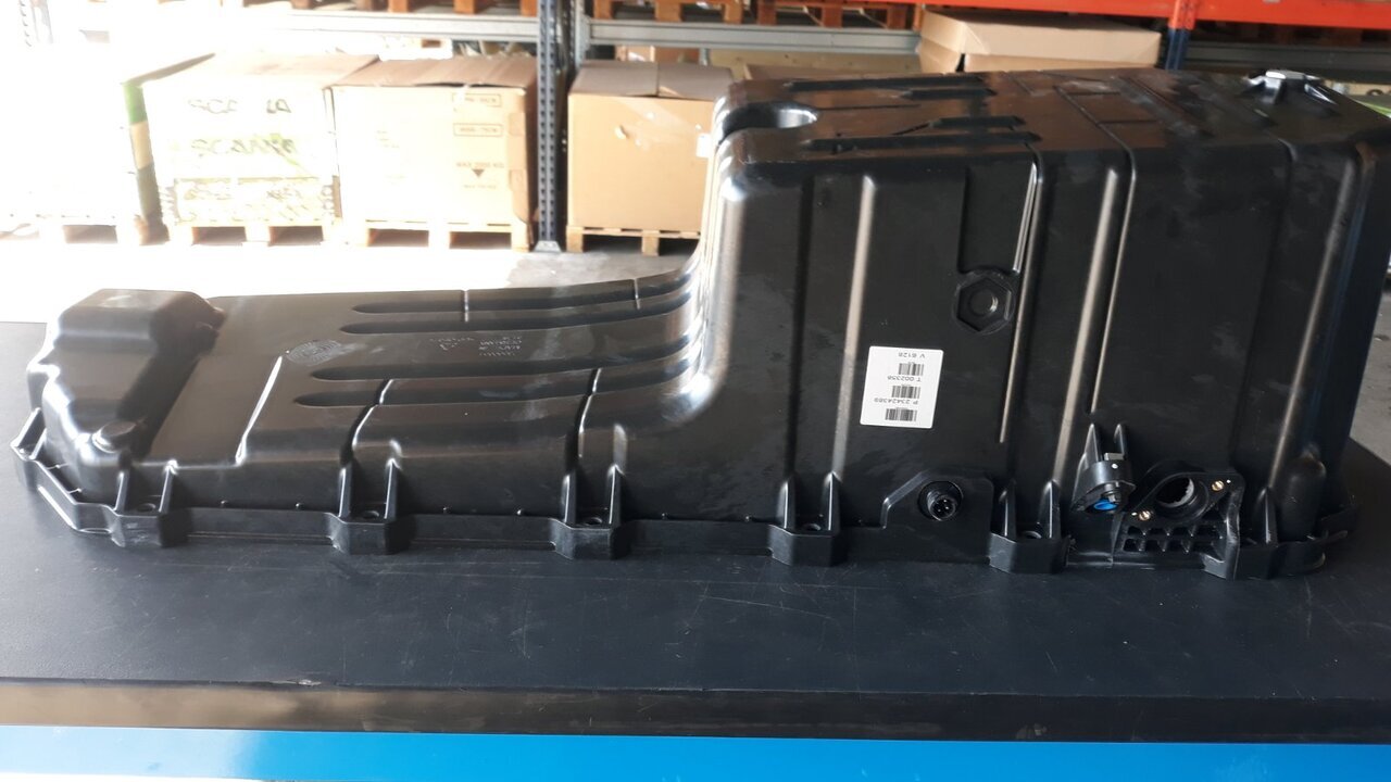 VOLVO OIL PAN 23424389 - Alyvos karteris - Sunkvežimis: foto 1 VOLVO OIL PAN 23424389 - Alyvos karteris - Sunkvežimis: foto 1