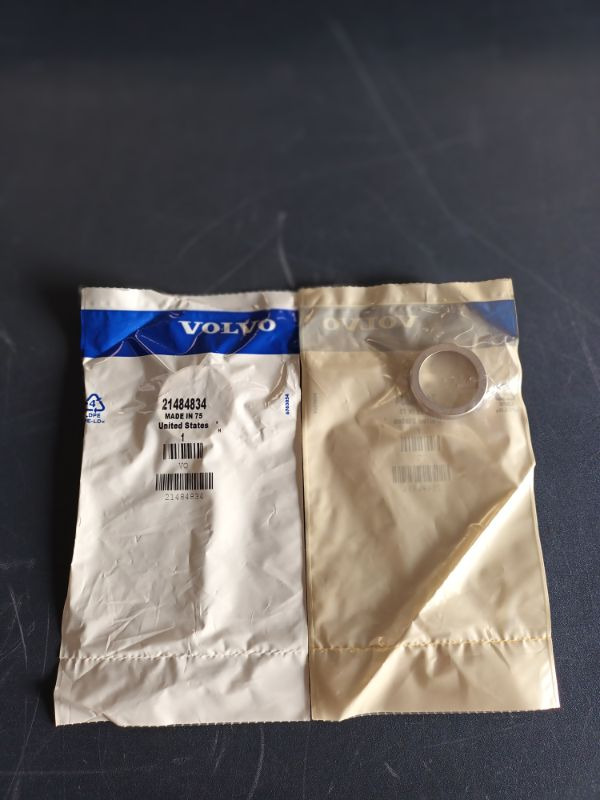 VOLVO VALVE SEAT RING - 21484834 - Stūmokliai/ Žiedai/ Įvorės - Sunkvežimis: foto 1 VOLVO VALVE SEAT RING - 21484834 - Stūmokliai/ Žiedai/ Įvorės - Sunkvežimis: foto 1