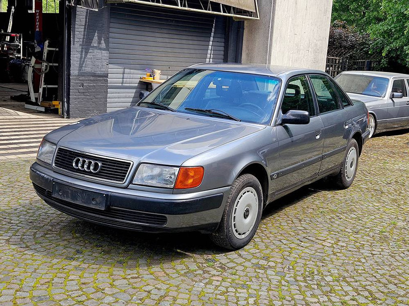 Audi 100 2.4D - Sedanas: foto 1 Audi 100 2.4D - Sedanas: foto 1
