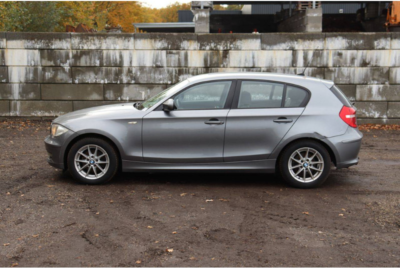 BMW 1 Serie 116i - Sedanas: foto 2 BMW 1 Serie 116i - Sedanas: foto 2