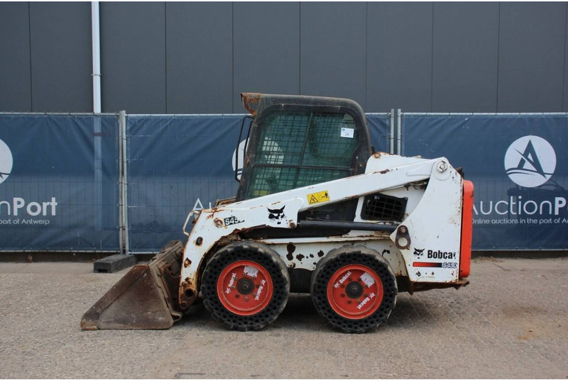 Bobcat S450 - Ratinis krautuvas: foto 2 Bobcat S450 - Ratinis krautuvas: foto 2