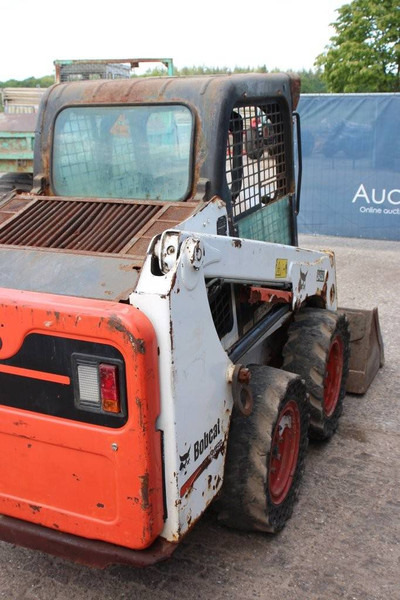 Bobcat S450 - Ratinis krautuvas: foto 5 Bobcat S450 - Ratinis krautuvas: foto 5