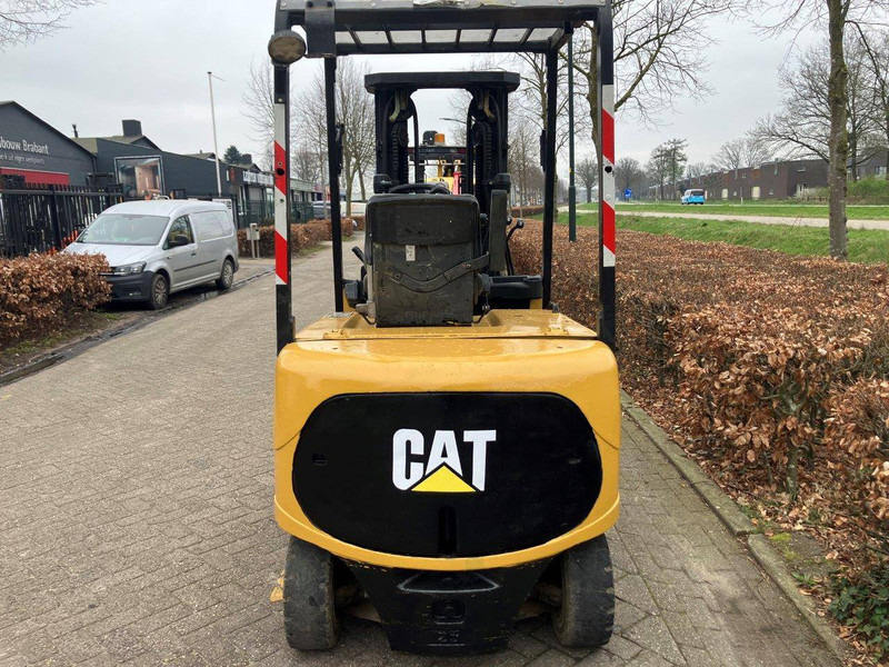 Caterpillar EP25K-PAC - Elektrinis krautuvas: foto 4 Caterpillar EP25K-PAC - Elektrinis krautuvas: foto 4