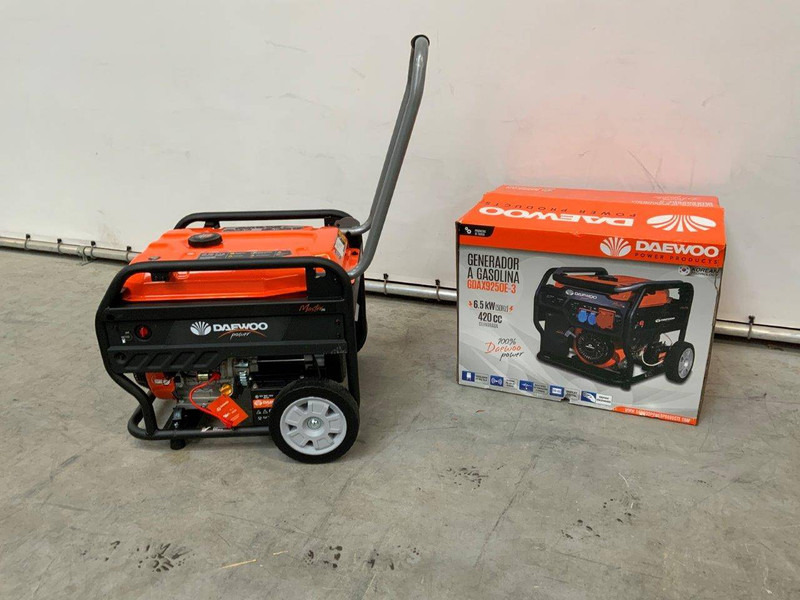 Daewoo GDAX9250E-3 - Elektrinis generatorius: foto 2 Daewoo GDAX9250E-3 - Elektrinis generatorius: foto 2