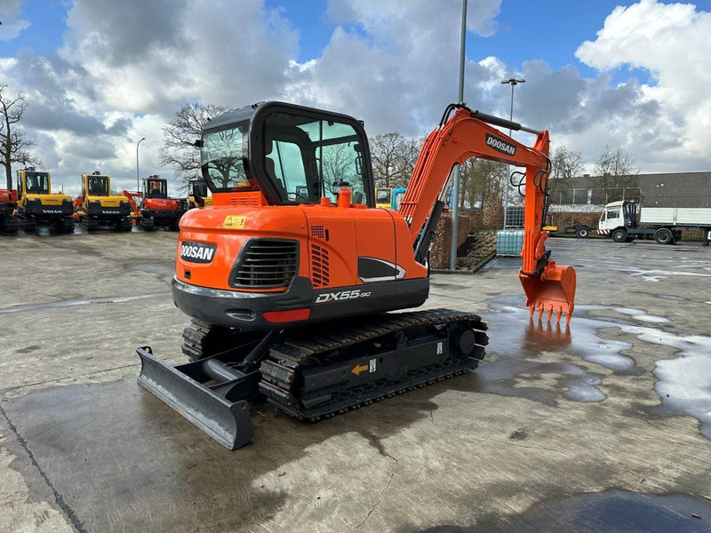 Doosan DX55-9C - Vikšrinis ekskavatorius: foto 4 Doosan DX55-9C - Vikšrinis ekskavatorius: foto 4