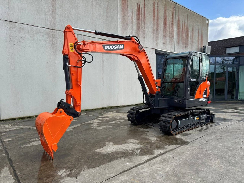 Doosan DX55-9C - Vikšrinis ekskavatorius: foto 1 Doosan DX55-9C - Vikšrinis ekskavatorius: foto 1