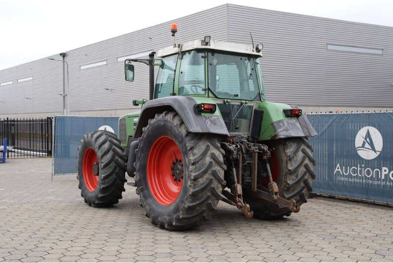 Fendt Favorit 824 - Traktorius: foto 4 Fendt Favorit 824 - Traktorius: foto 4