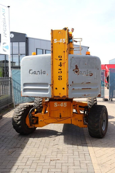 Genie S-45 - Teleskopinis keltuvas: foto 5 Genie S-45 - Teleskopinis keltuvas: foto 5