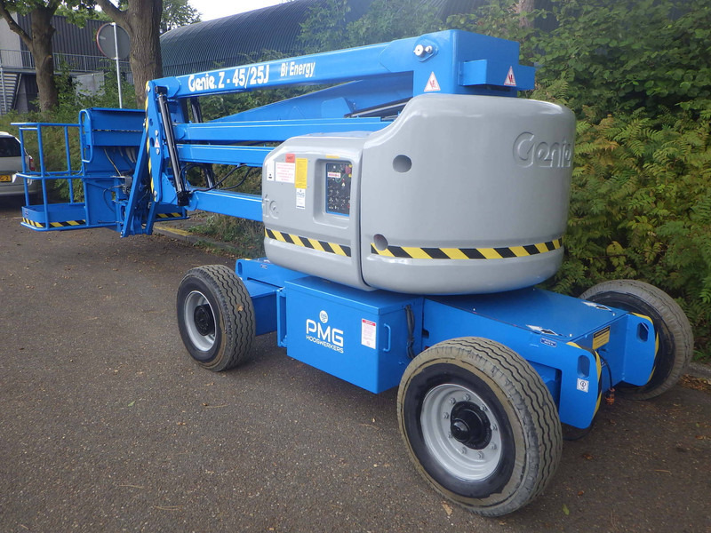 Genie Z-45/25J Bi - Alkūninis keltuvas: foto 2 Genie Z-45/25J Bi - Alkūninis keltuvas: foto 2