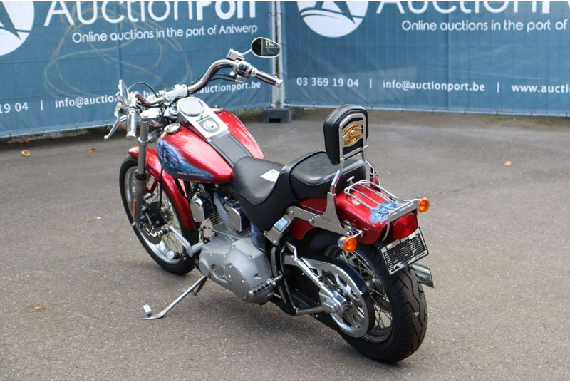 Harley-Davidson Deuce Softail - Motociklas: foto 4 Harley-Davidson Deuce Softail - Motociklas: foto 4