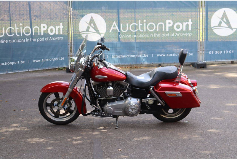 Harley-Davidson Dyna Switchback - Motociklas: foto 2 Harley-Davidson Dyna Switchback - Motociklas: foto 2