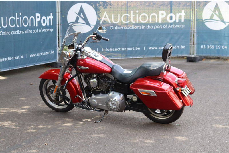 Harley-Davidson Dyna Switchback - Motociklas: foto 3 Harley-Davidson Dyna Switchback - Motociklas: foto 3