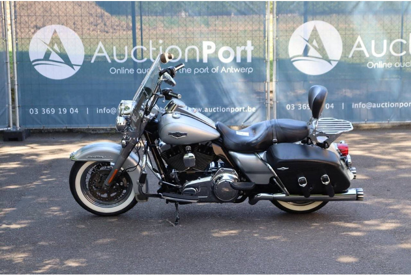 Harley-Davidson Road King Classic - Motociklas: foto 2 Harley-Davidson Road King Classic - Motociklas: foto 2