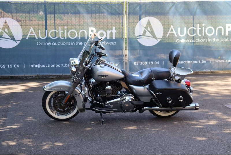 Harley-Davidson Road King Classic - Motociklas: foto 1 Harley-Davidson Road King Classic - Motociklas: foto 1