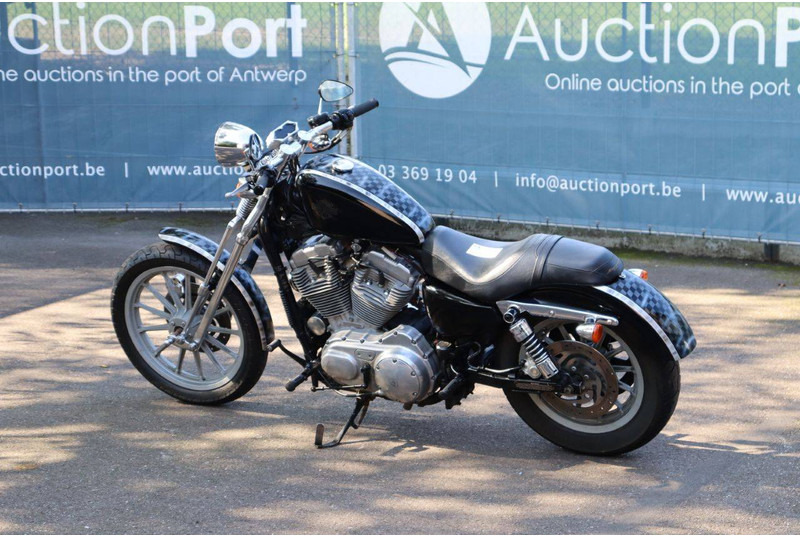 Harley-Davidson Sportster 883 Springer - Motociklas: foto 3 Harley-Davidson Sportster 883 Springer - Motociklas: foto 3
