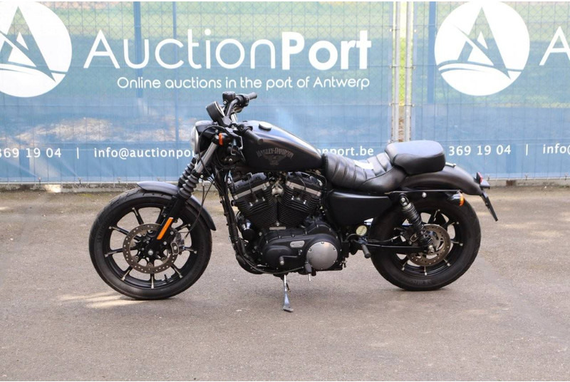 Harley-Davidson Sportster XL 883 Iron - Motociklas: foto 1 Harley-Davidson Sportster XL 883 Iron - Motociklas: foto 1