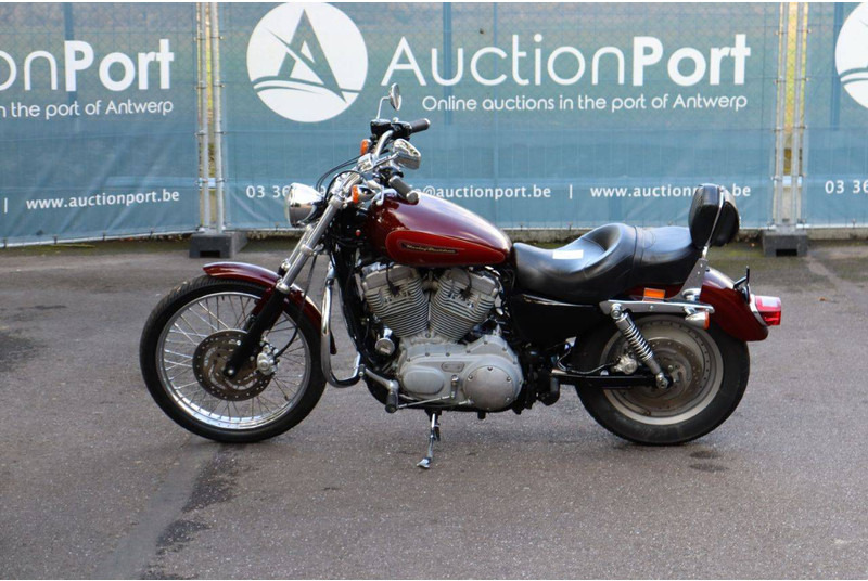 Harley-Davidson Sportster XL883 - Motociklas: foto 2 Harley-Davidson Sportster XL883 - Motociklas: foto 2
