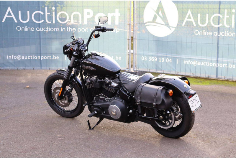 Harley-Davidson Street Bob - Motociklas: foto 3 Harley-Davidson Street Bob - Motociklas: foto 3