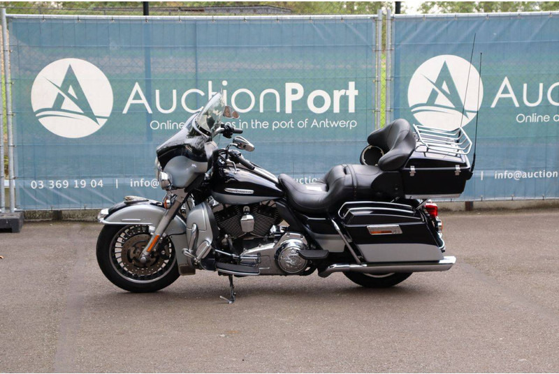 Harley-Davidson Ultra Classic - Motociklas: foto 1 Harley-Davidson Ultra Classic - Motociklas: foto 1