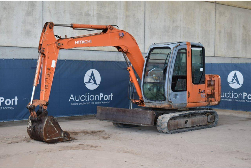 Hitachi ZX60 - Vikšrinis ekskavatorius: foto 1 Hitachi ZX60 - Vikšrinis ekskavatorius: foto 1