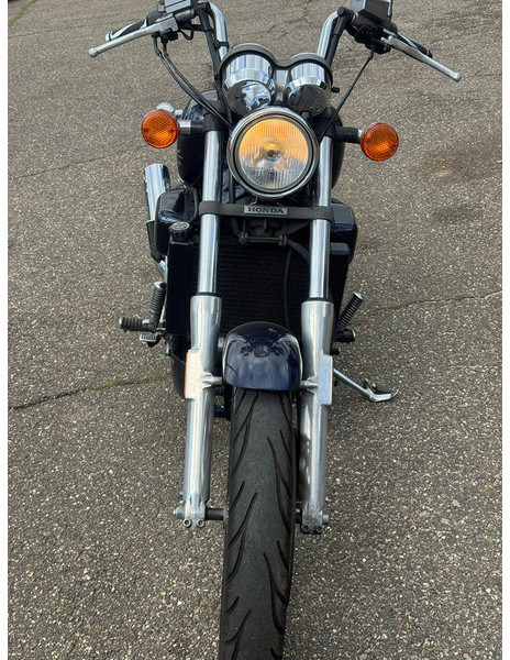Honda Magna VF750C - Motociklas: foto 3 Honda Magna VF750C - Motociklas: foto 3